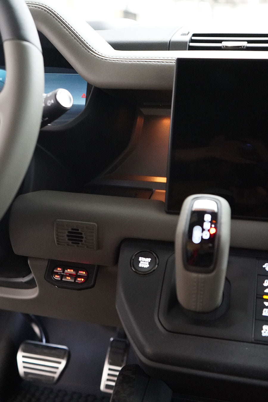 Range Rover Defender Escort Redline Ci 360c